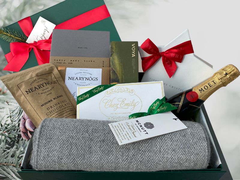 This special box contains just the right mix of high-impact luxury items! Curated especially for Christmas 2021 it truly is a luxury gift.